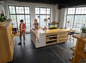 echt.zeit solid wood kitchen in oak by TEAM 7