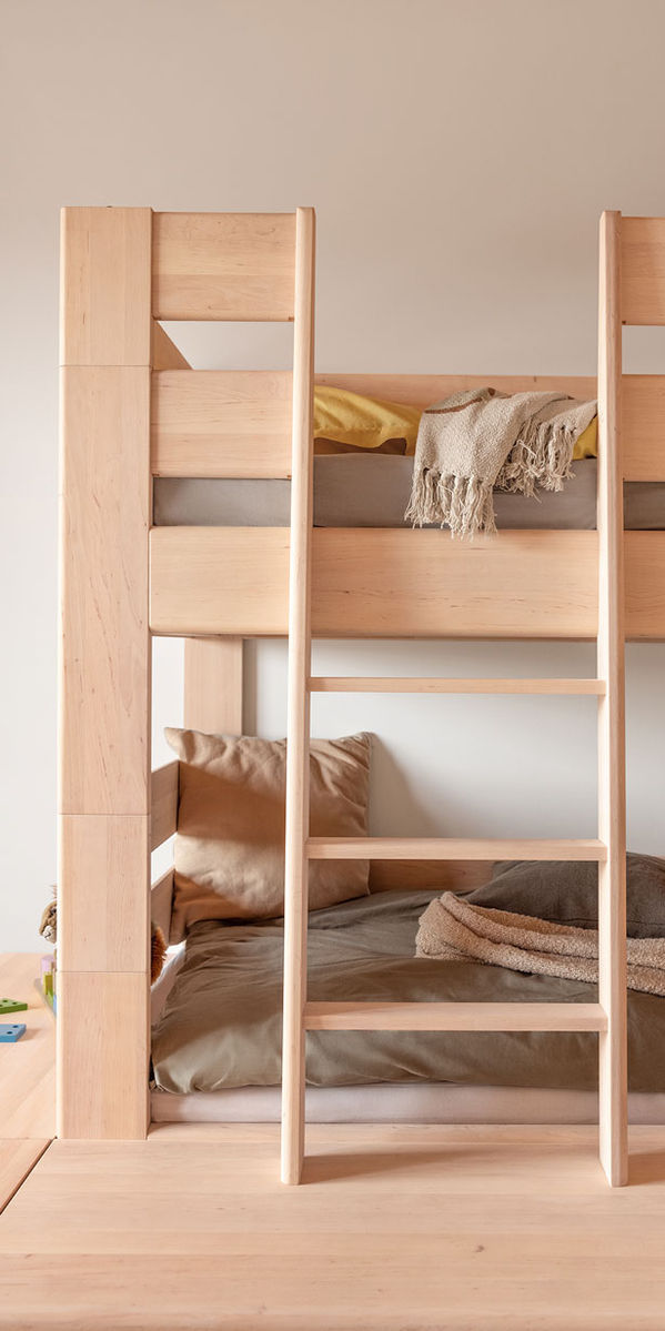 kids Etagenbett mit Leiter in Erle Weißöl bei TEAM 7 Wien