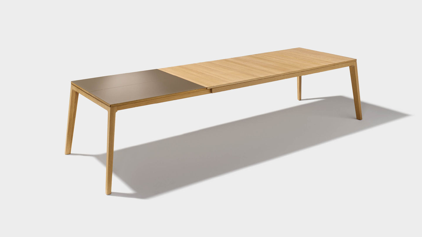 Extendable table mylon of solid wood