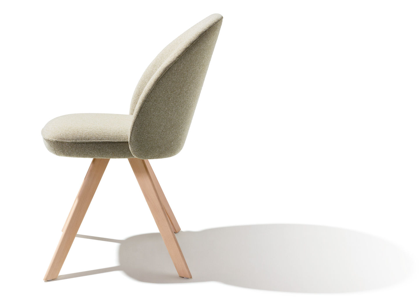 flor chair in alder white oil