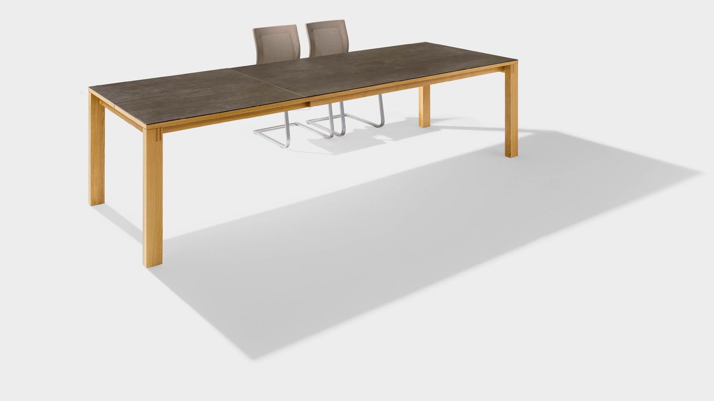 magnum extendable table made of solid wood with ceramic surface