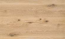 TEAM 7 wood type wild oak white oil, a striking wood with a prominent grain pattern and distinct knotholes