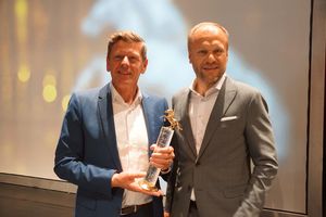 Georg Emprechtinger and Hermann Pretzl with the Pegasus business award in Gold
