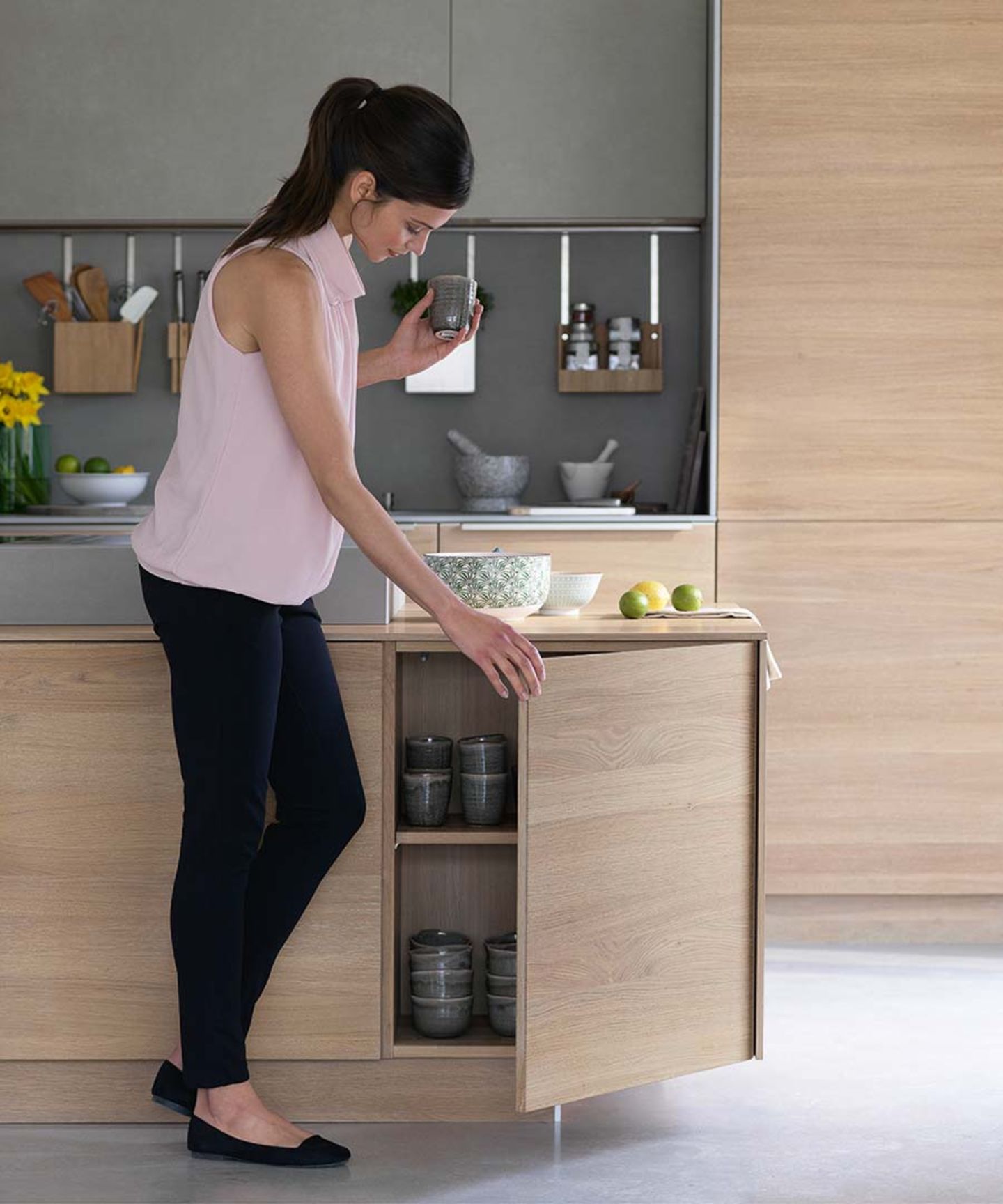 filigno kitchen with kitchen island at the height of a sideboard
