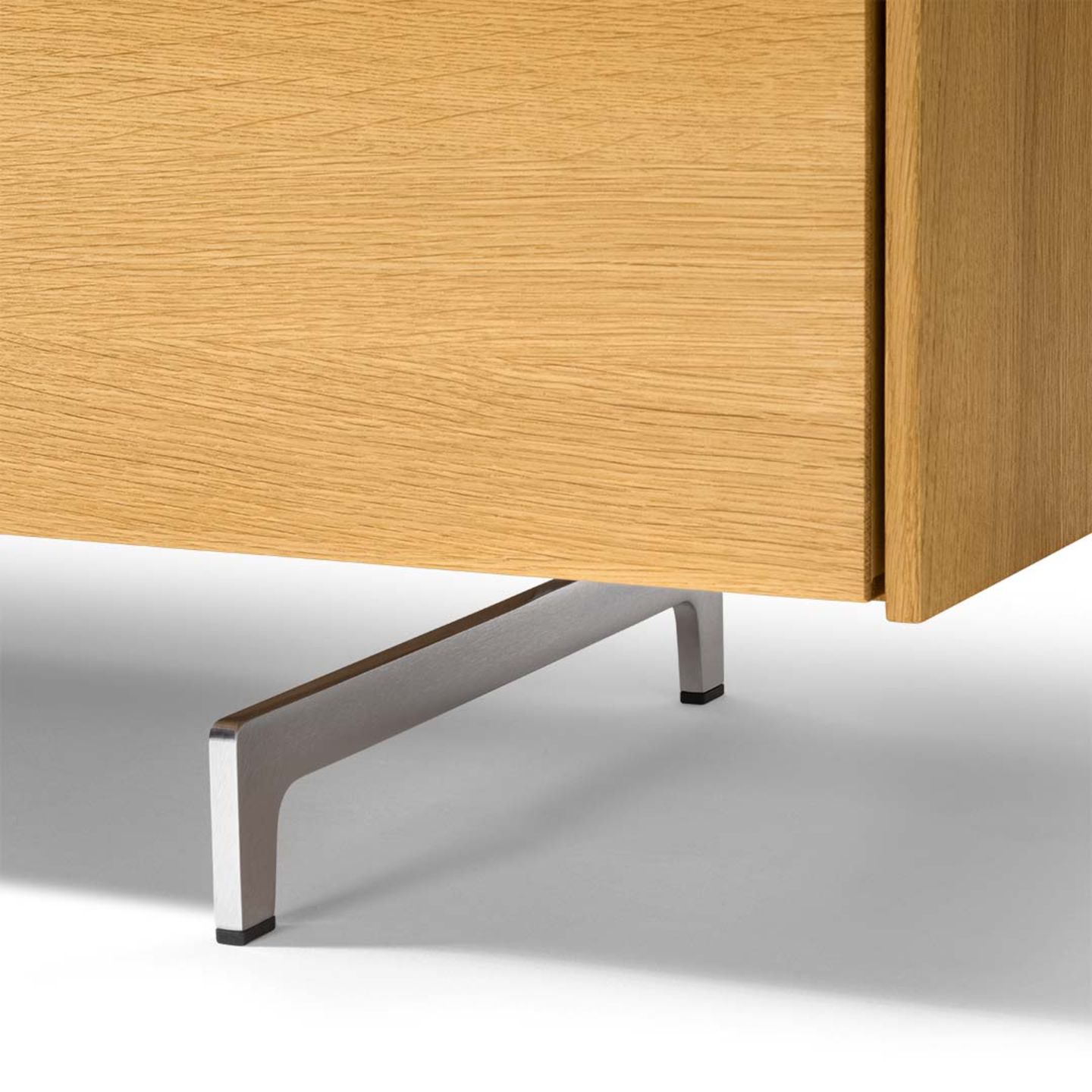 Meuble d'appoint filigno en bois naturel avec patin