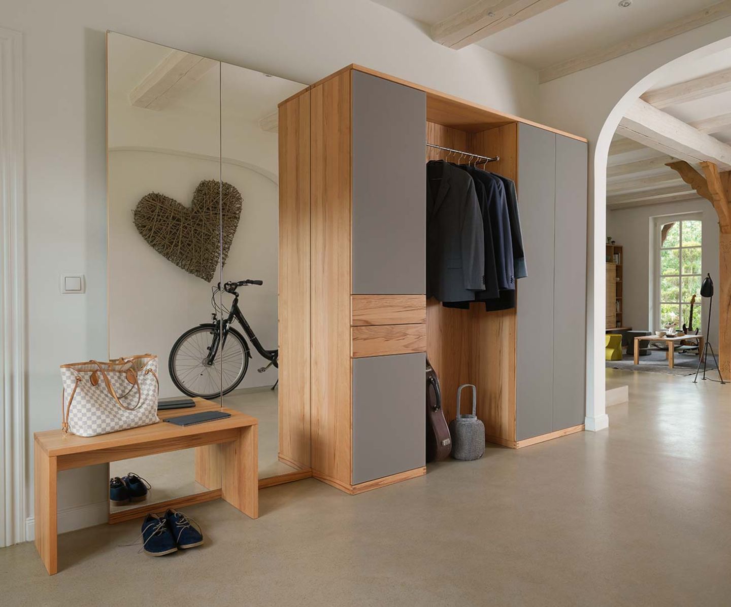 cubus pure coat cabinet with plenty of storage space