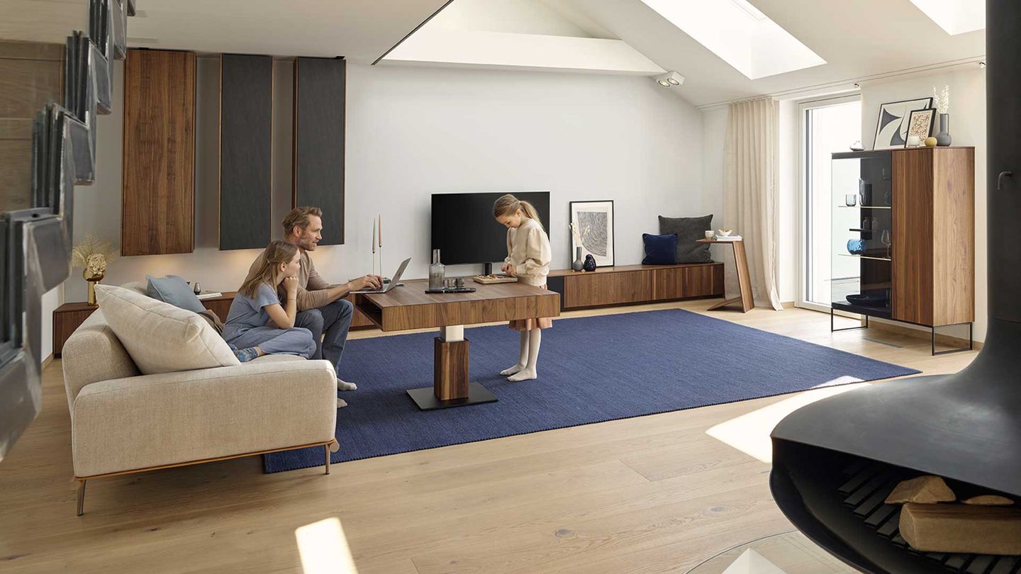 filigno wall unit and lift coffee table in walnut by TEAM 7