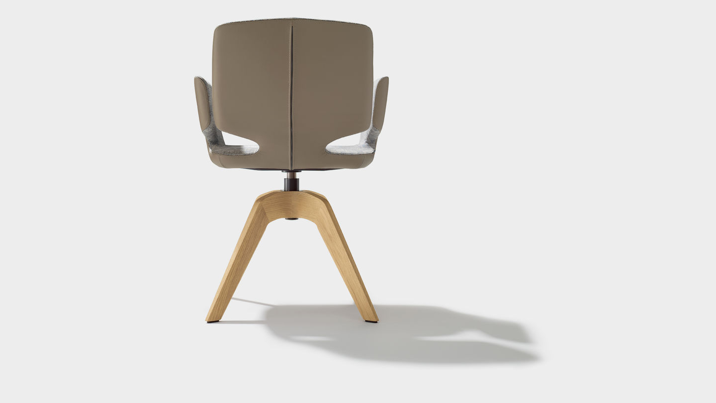 fauteuil pivotant aye en tissu maple avec accoudoirs et dossier