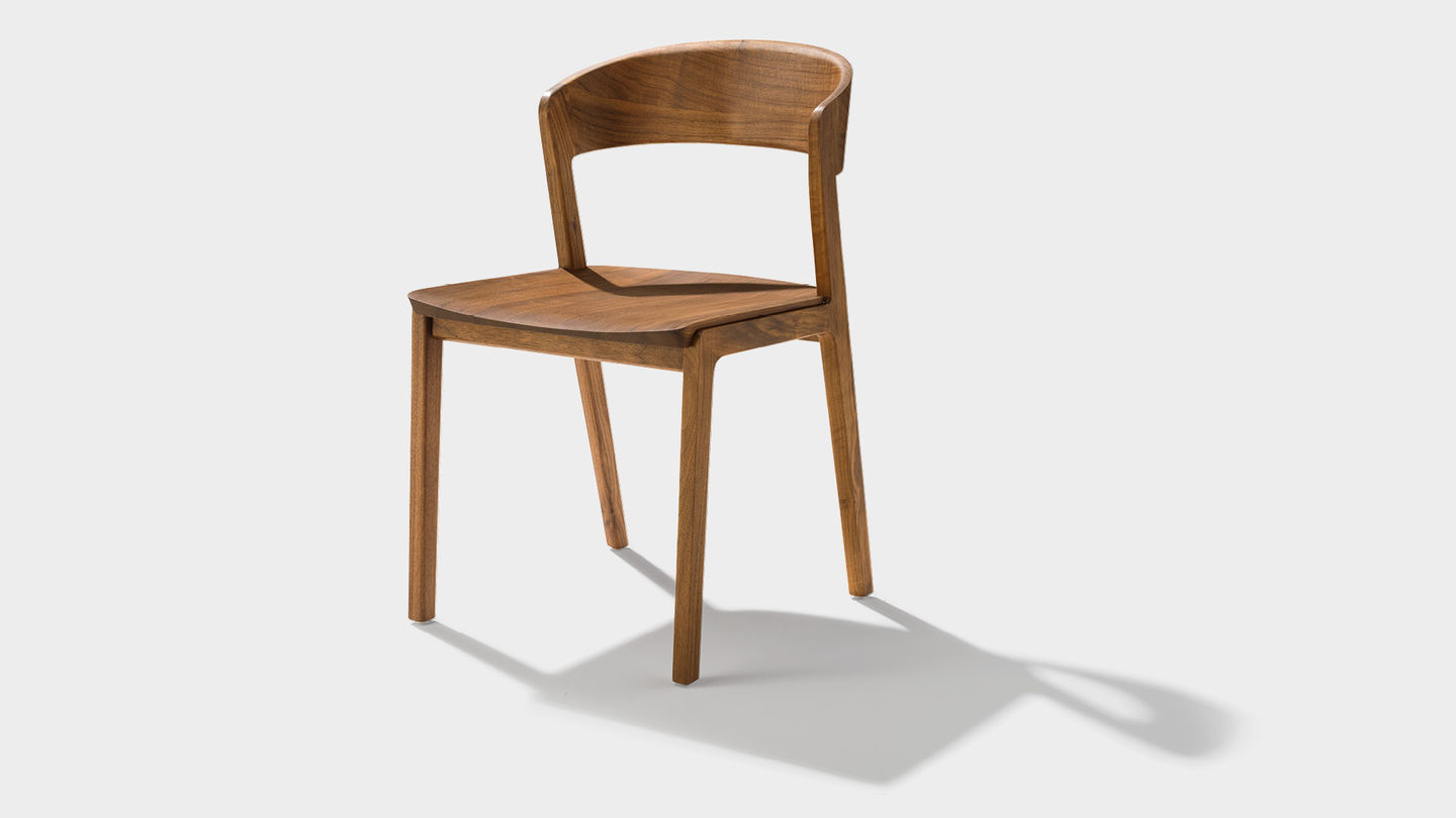 chaise mylon en noyer