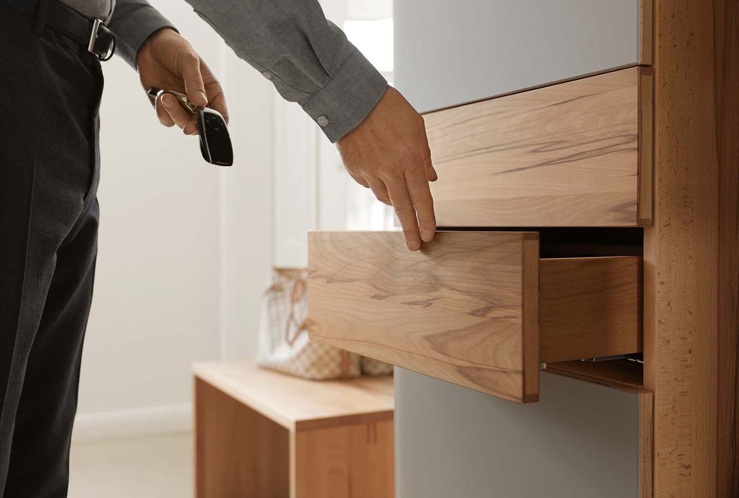 cubus solid coat rack with drawers