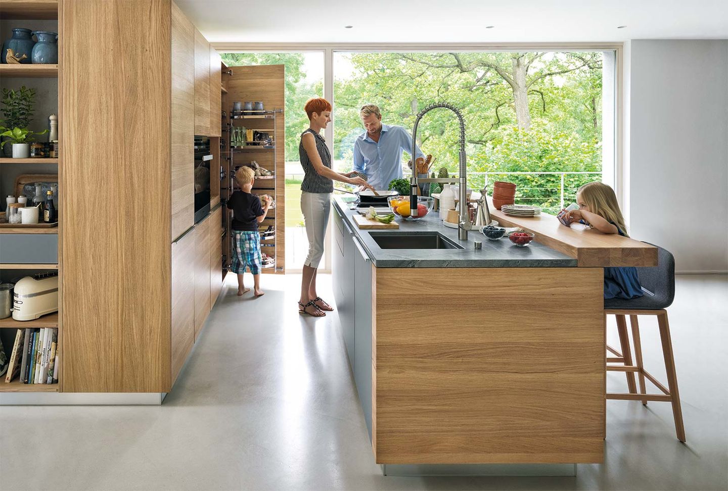 linee kitchen of solid wood in oak