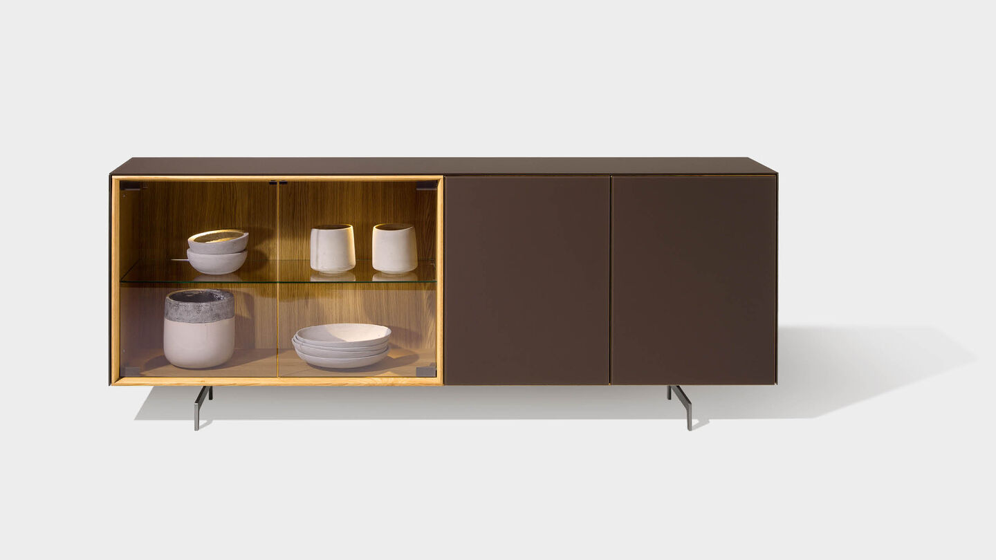 Sideboard Design cubus pure mit Gestaltungselementen und Kufe