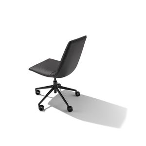 Chaise de bureau lui en cuir noir de TEAM 7 - vue de derrière oblique